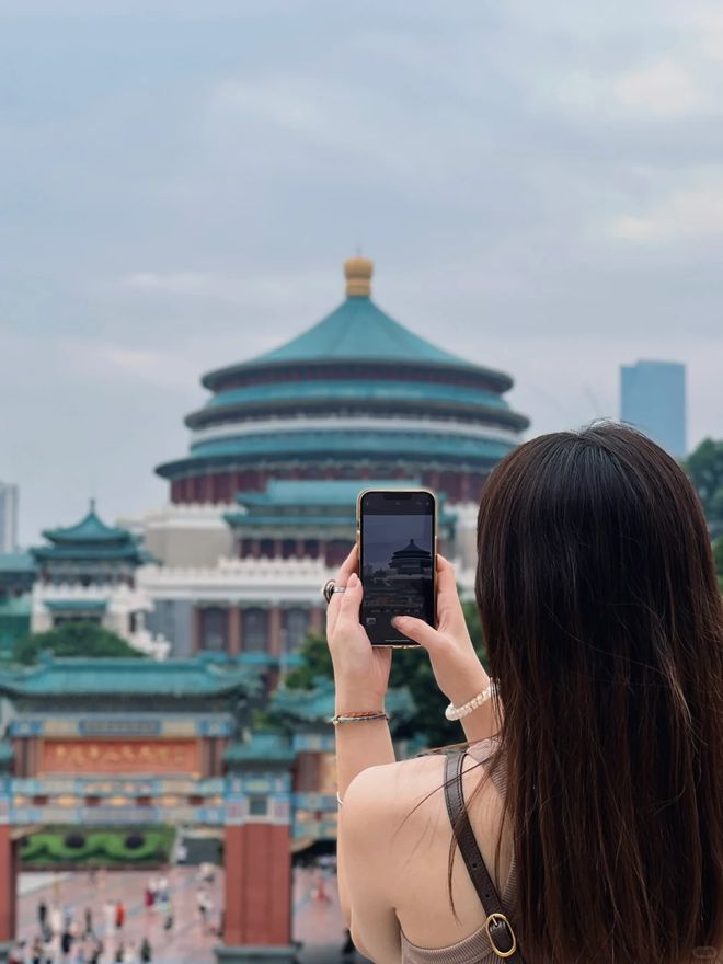 国庆重庆五日游：热门地标+特色小吃+隐藏玩法